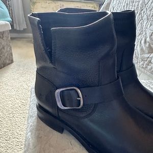 Frye gorgeous leather booties